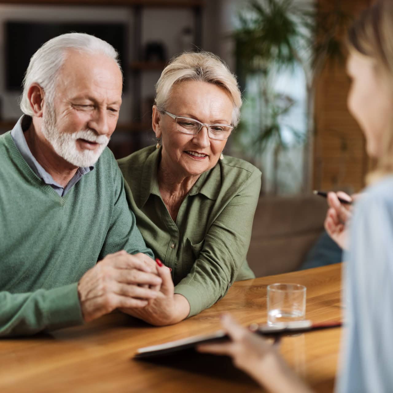 couple-with-advisor